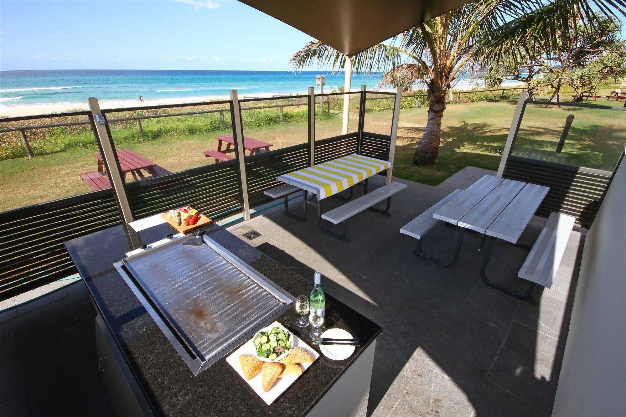 San Simeon Beachfront Apartments Tugun Gold Coast Exterior foto